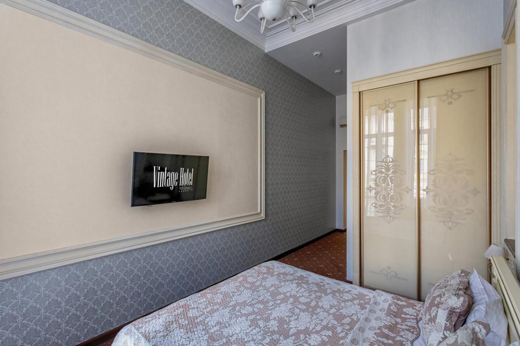 Vintage Art Hotel Odesa Exterior photo