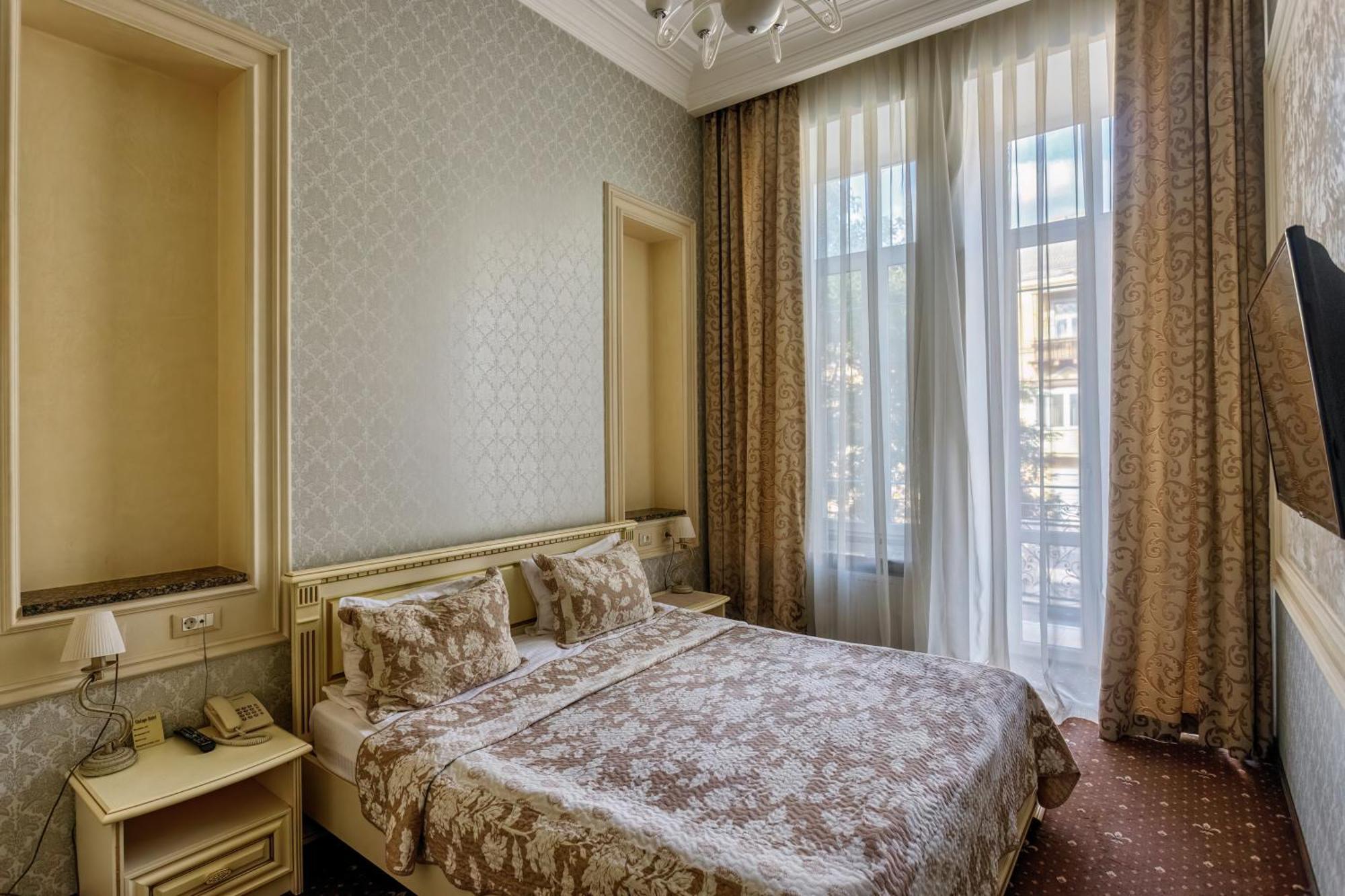Vintage Art Hotel Odesa Exterior photo
